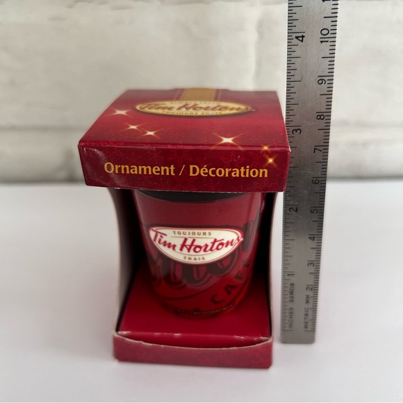 Tim Hortons 2010 Ceramic Coffee Cup Christmas Ornament NIB - Picture 3 of 9